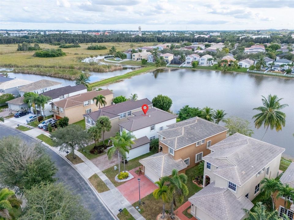 Active With Contract: $719,999 (4 beds, 2 baths, 2046 Square Feet)