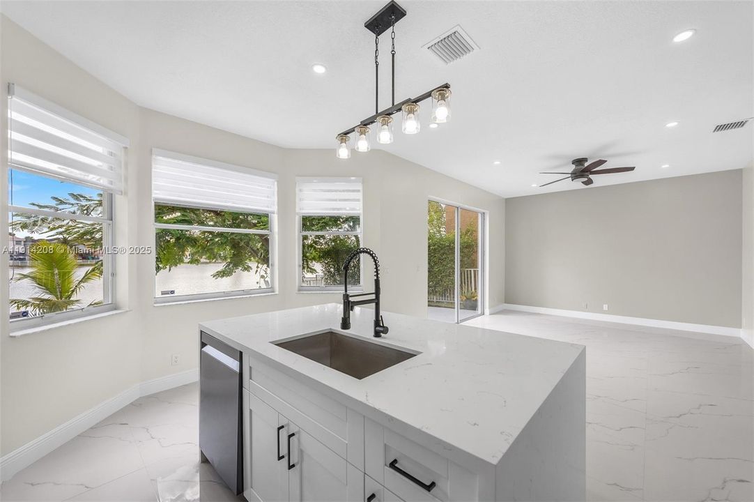 Active With Contract: $719,999 (4 beds, 2 baths, 2046 Square Feet)