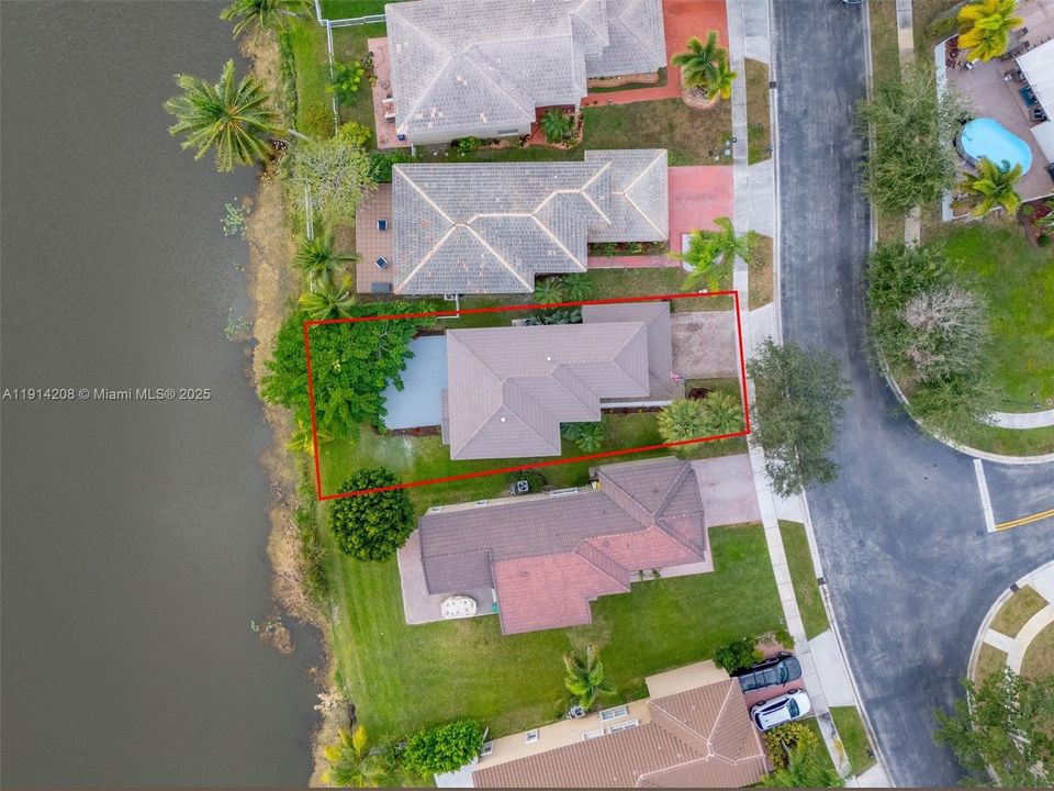 Active With Contract: $719,999 (4 beds, 2 baths, 2046 Square Feet)