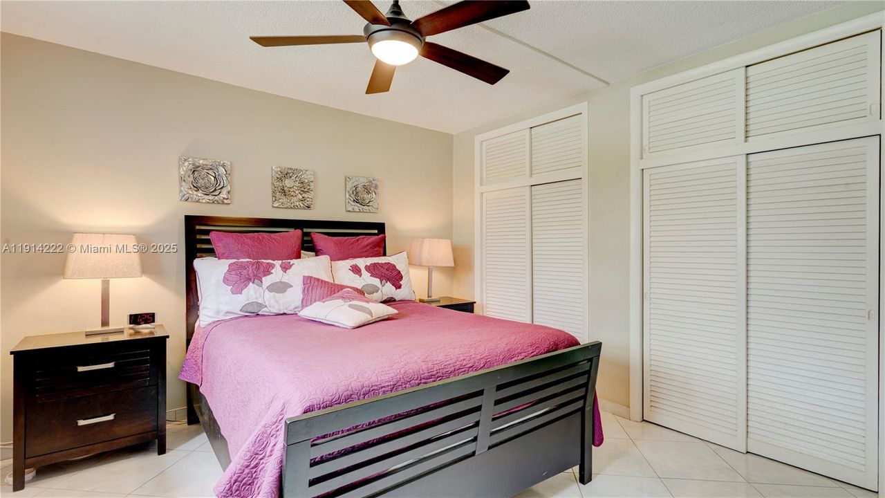 For Sale: $93,500 (1 beds, 1 baths, 688 Square Feet)