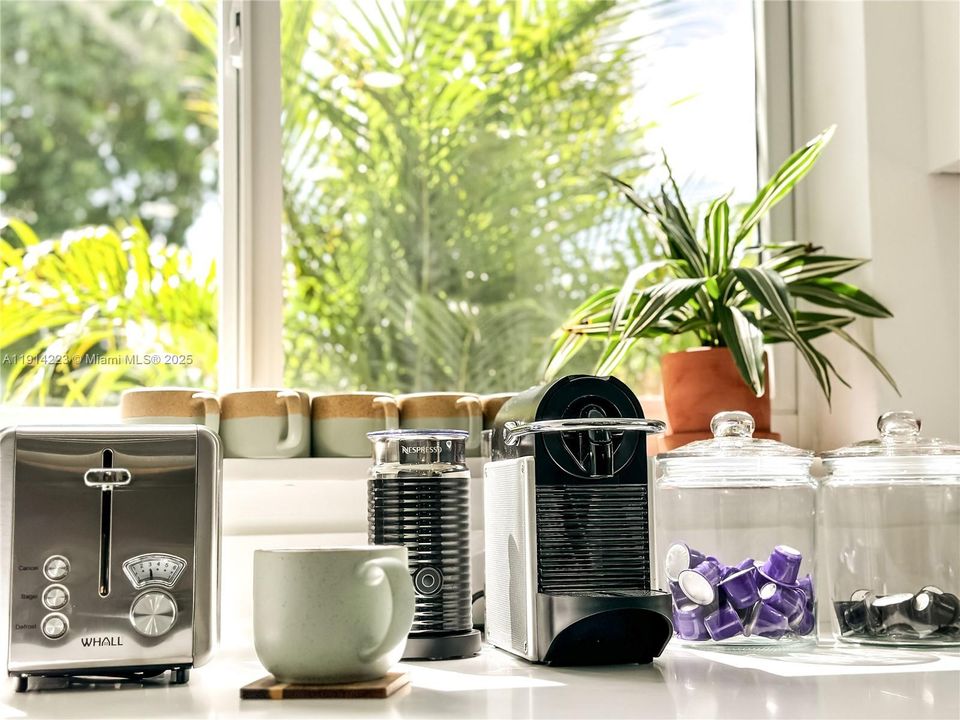 En Venta: $799,000 (4 camas, 3 baños, 1614 Pies cuadrados)