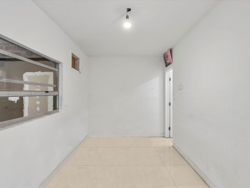 На продажу: $2,799,000 (0 спален, 0 ванн, 0 Квадратных фут)