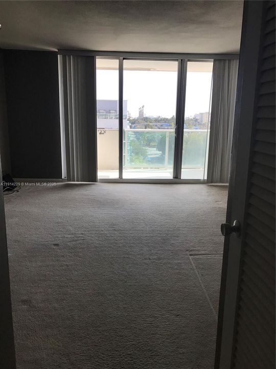 For Sale: $239,000 (0 beds, 1 baths, 552 Square Feet)