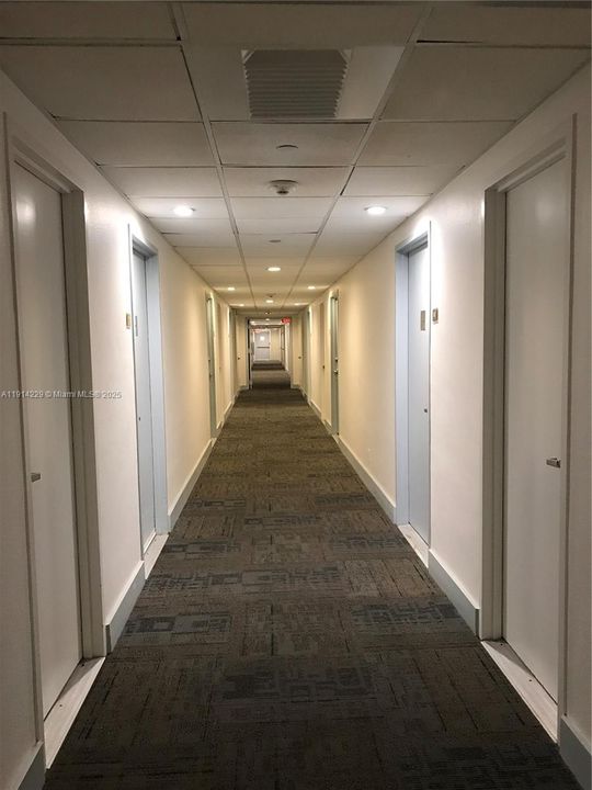 For Sale: $239,000 (0 beds, 1 baths, 552 Square Feet)