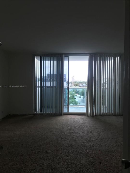 For Sale: $239,000 (0 beds, 1 baths, 552 Square Feet)