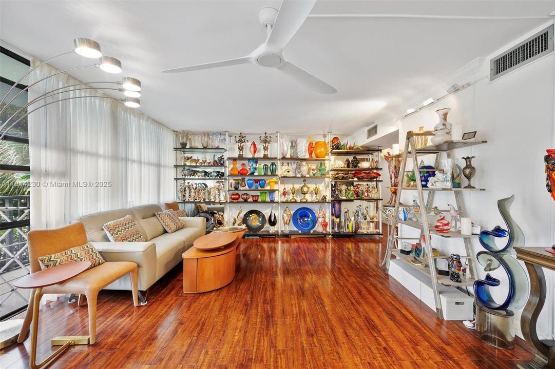 На продажу: $449,000 (2 спален, 2 ванн, 1430 Квадратных фут)