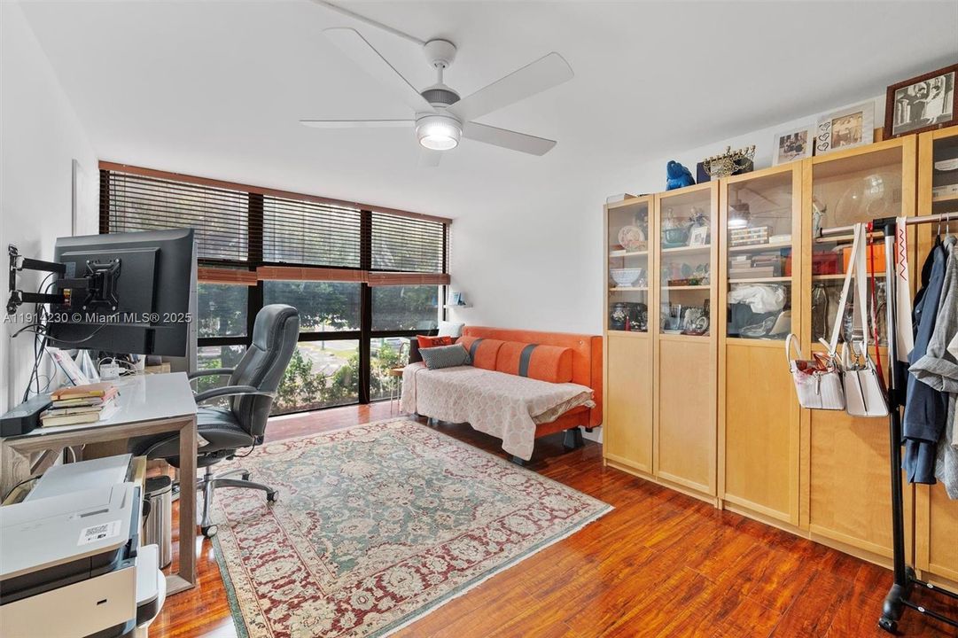 На продажу: $449,000 (2 спален, 2 ванн, 1430 Квадратных фут)