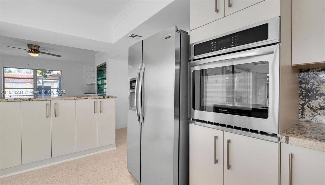 待售: $848,900 (3 贝兹, 2 浴室, 1688 平方英尺)