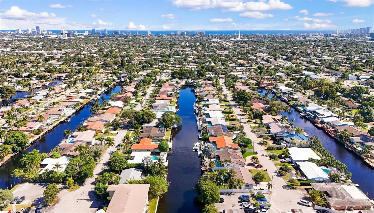 待售: $848,900 (3 贝兹, 2 浴室, 1688 平方英尺)