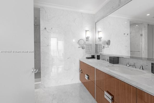 На продажу: $3,490,000 (2 спален, 2 ванн, 1447 Квадратных фут)