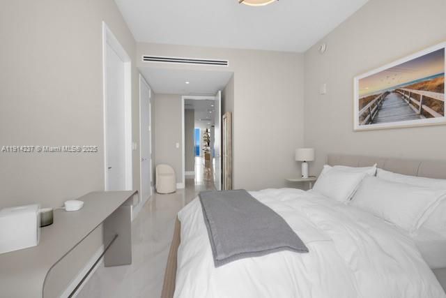 На продажу: $3,490,000 (2 спален, 2 ванн, 1447 Квадратных фут)