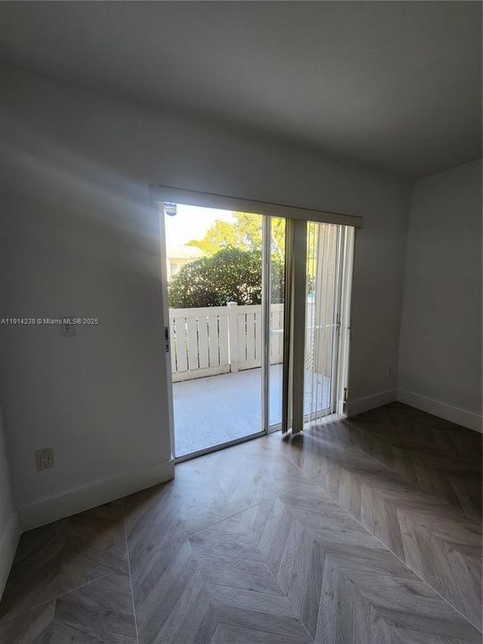 Недавно арендовано: $2,250 (2 спален, 2 ванн, 1106 Квадратных фут)