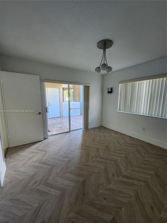 Недавно арендовано: $2,250 (2 спален, 2 ванн, 1106 Квадратных фут)