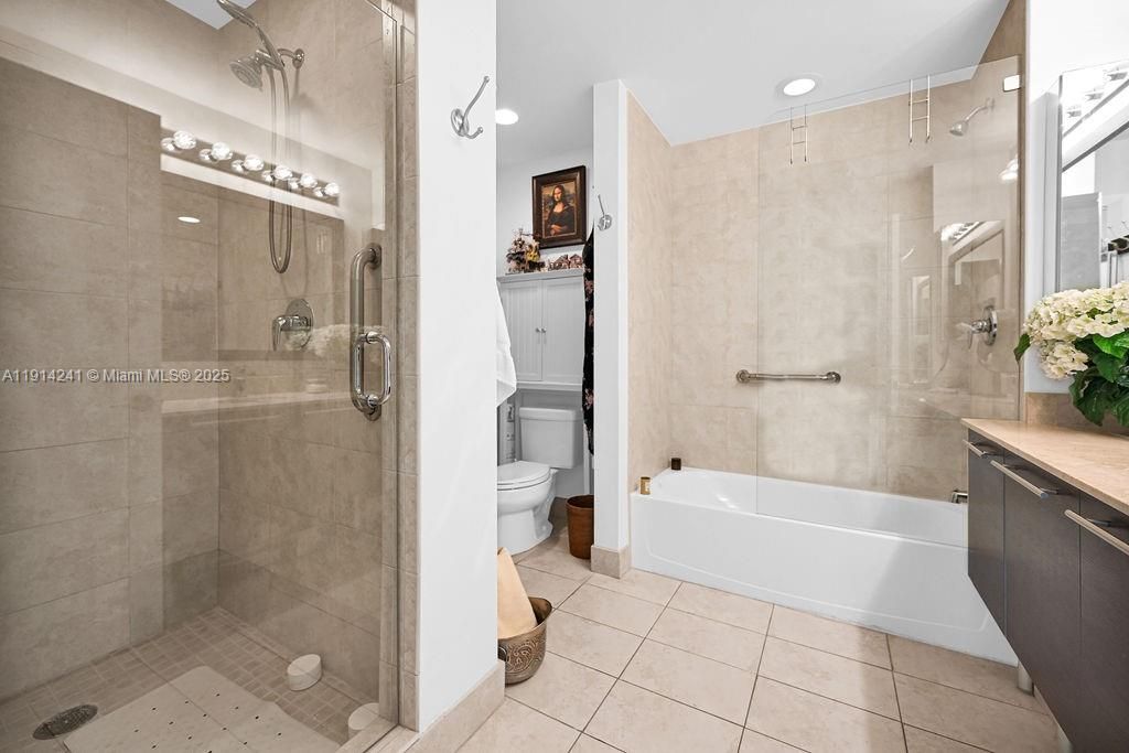 На продажу: $895,000 (2 спален, 2 ванн, 1380 Квадратных фут)