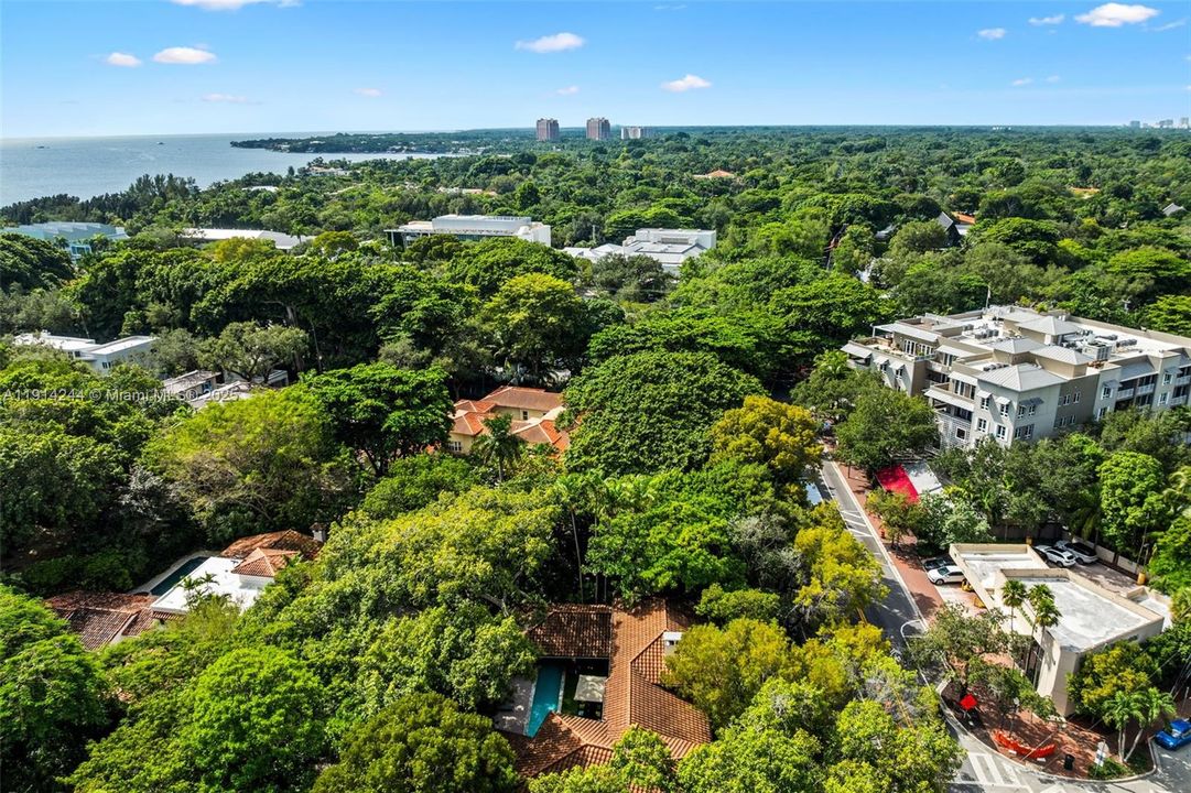 For Sale: $7,800,000 (3 beds, 4 baths, 4040 Square Feet)