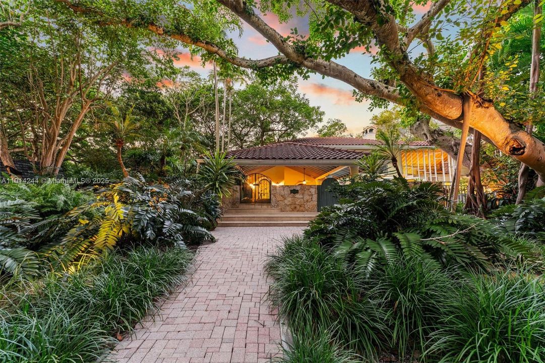 For Sale: $7,800,000 (3 beds, 4 baths, 4040 Square Feet)