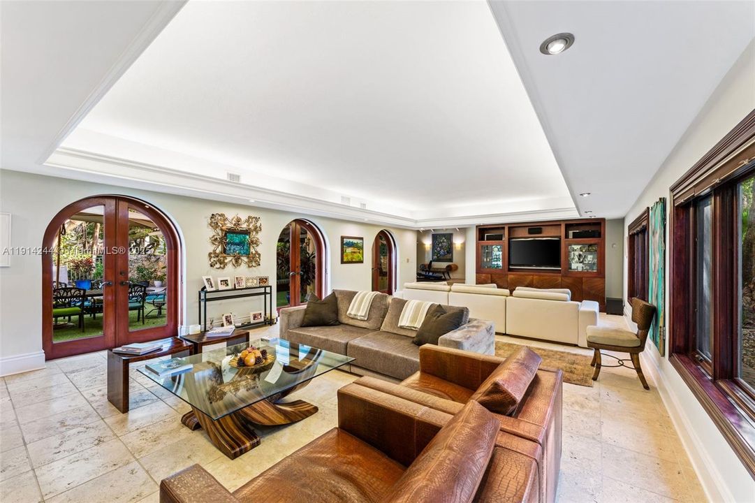 For Sale: $7,800,000 (3 beds, 4 baths, 4040 Square Feet)