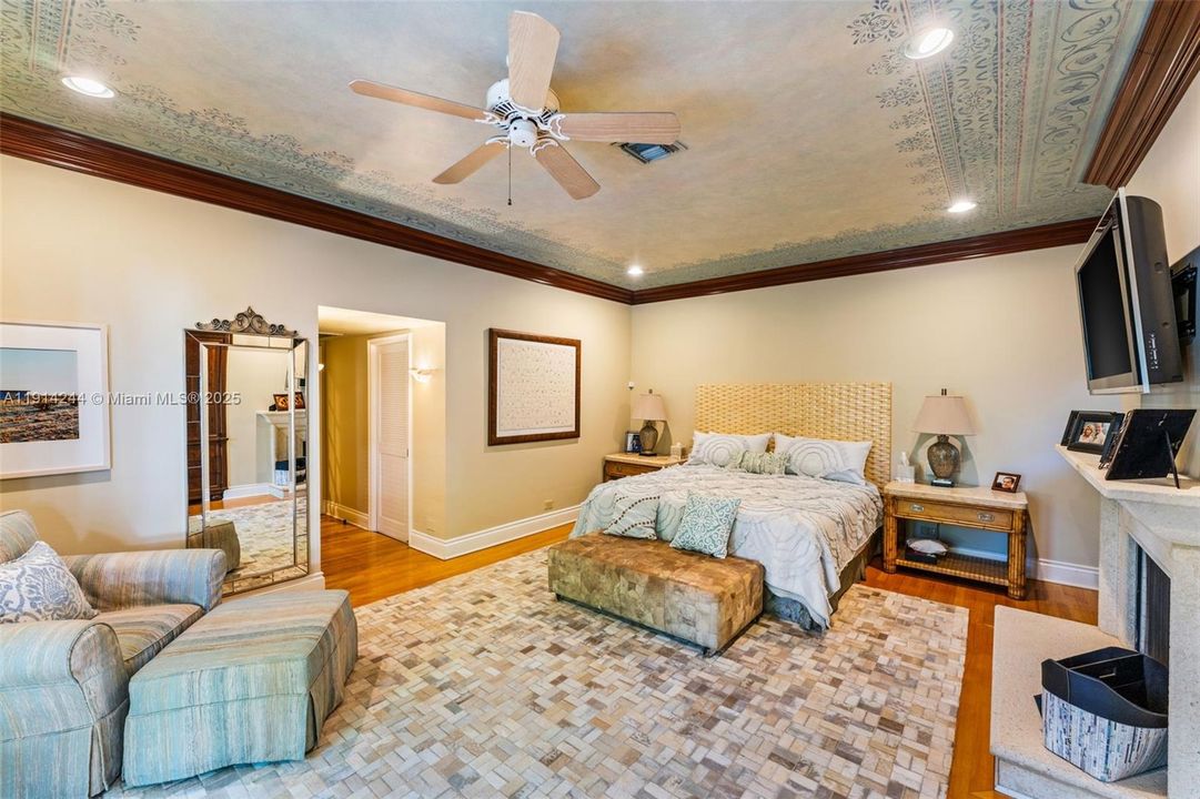 For Sale: $7,800,000 (3 beds, 4 baths, 4040 Square Feet)