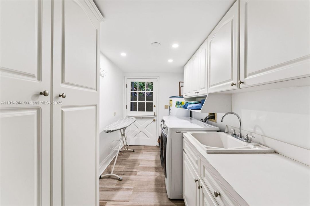 For Sale: $7,800,000 (3 beds, 4 baths, 4040 Square Feet)