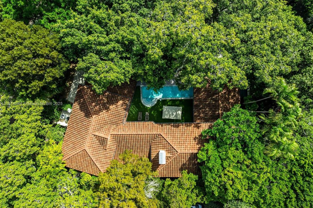 For Sale: $7,800,000 (3 beds, 4 baths, 4040 Square Feet)