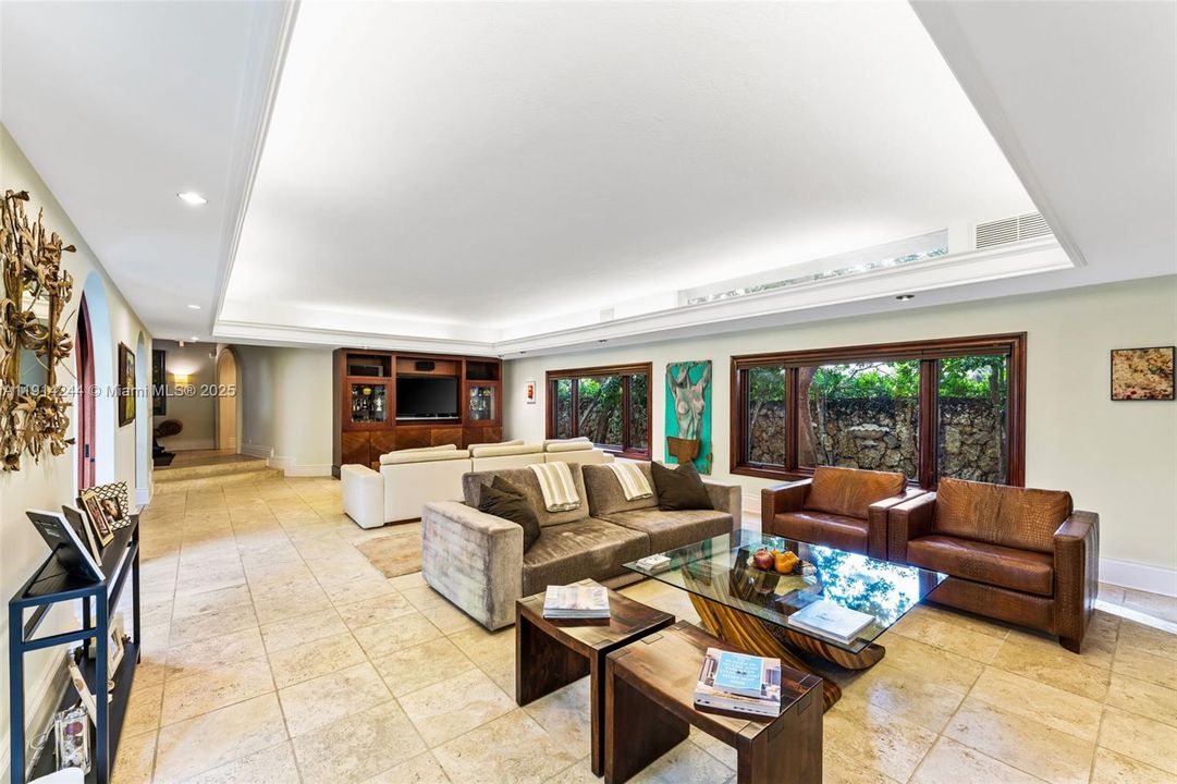 For Sale: $7,800,000 (3 beds, 4 baths, 4040 Square Feet)