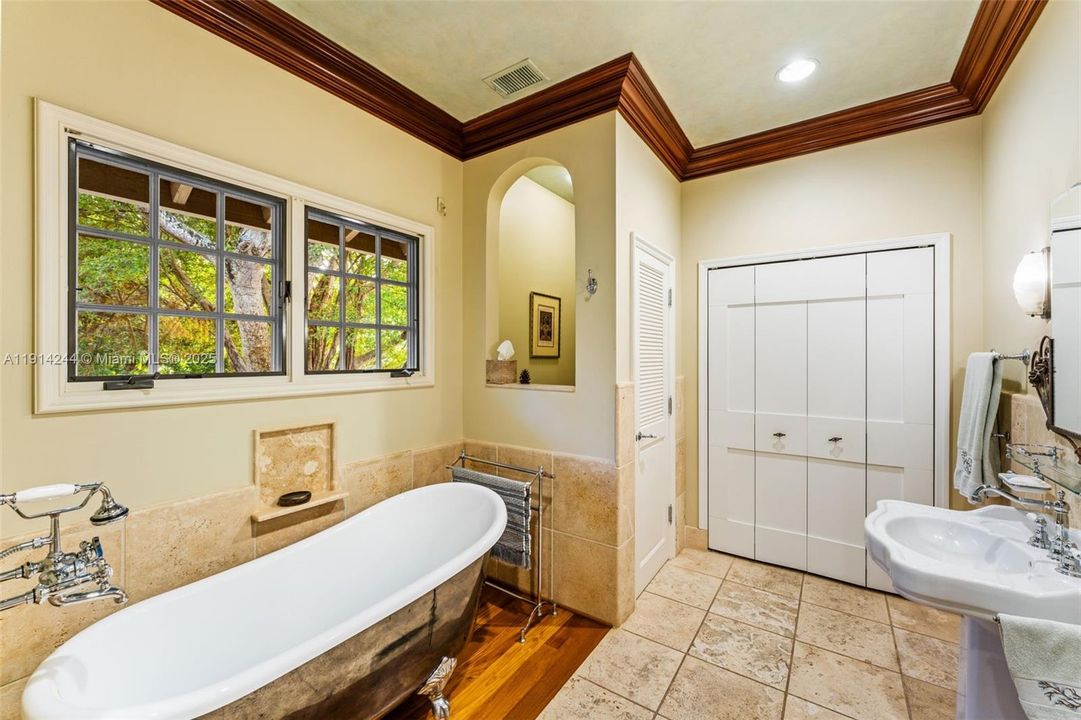 For Sale: $7,800,000 (3 beds, 4 baths, 4040 Square Feet)