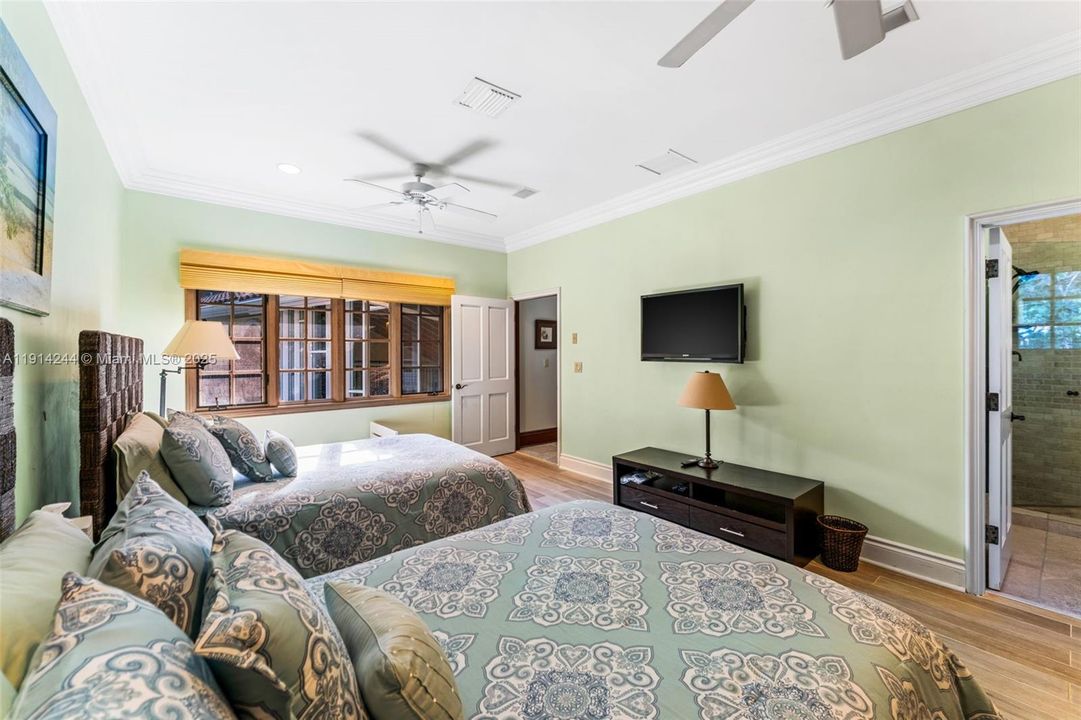 For Sale: $7,800,000 (3 beds, 4 baths, 4040 Square Feet)