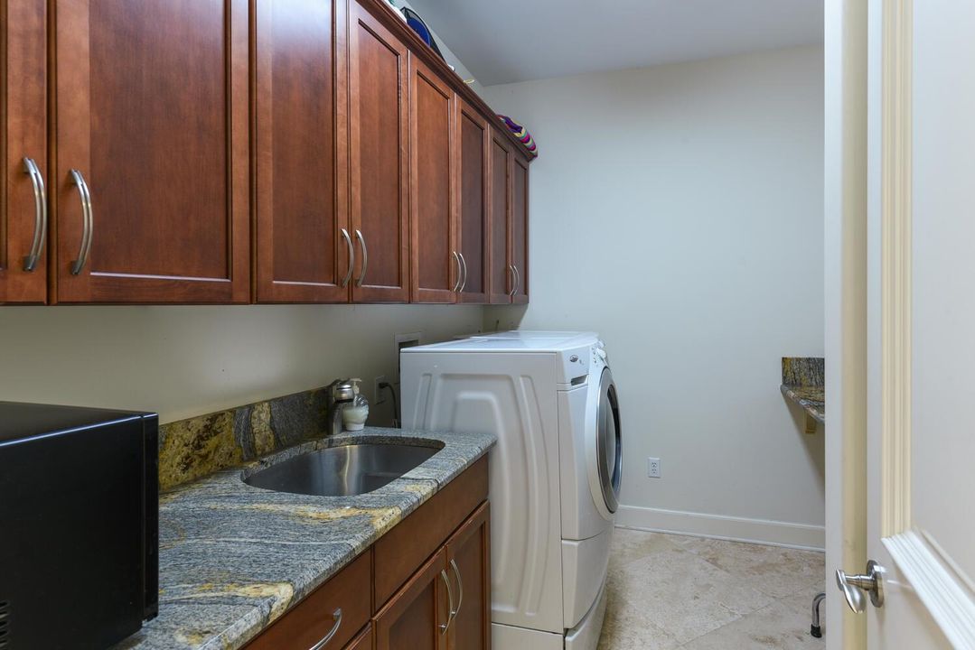 3343 S Indian River Dr Fort-large-021-00