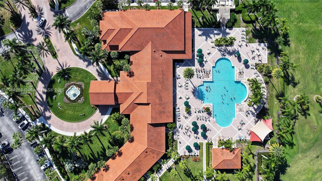 For Sale: $330,000 (2 beds, 2 baths, 1481 Square Feet)