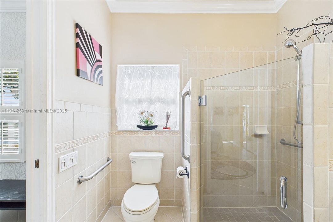 For Sale: $330,000 (2 beds, 2 baths, 1481 Square Feet)