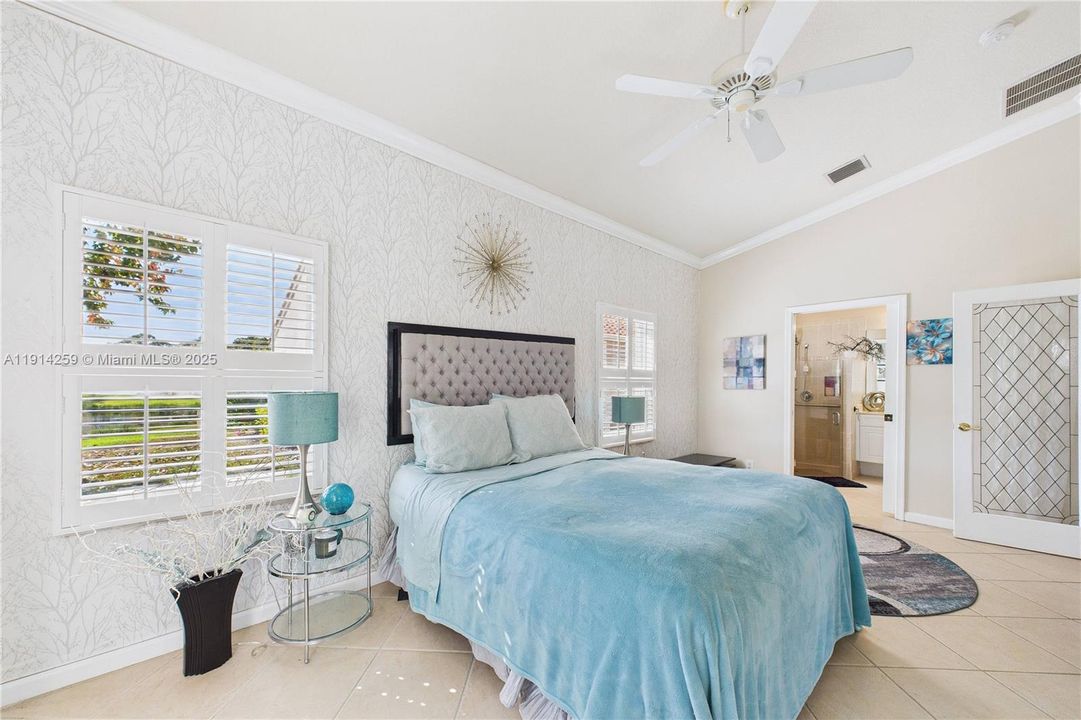 For Sale: $330,000 (2 beds, 2 baths, 1481 Square Feet)