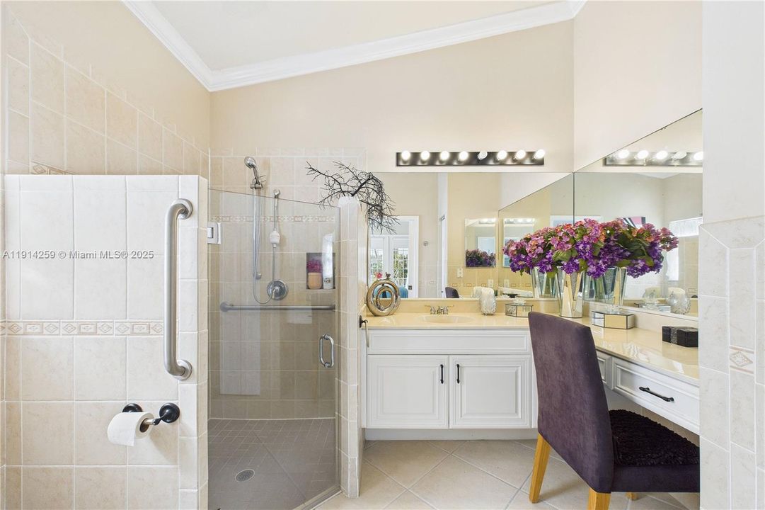 For Sale: $330,000 (2 beds, 2 baths, 1481 Square Feet)