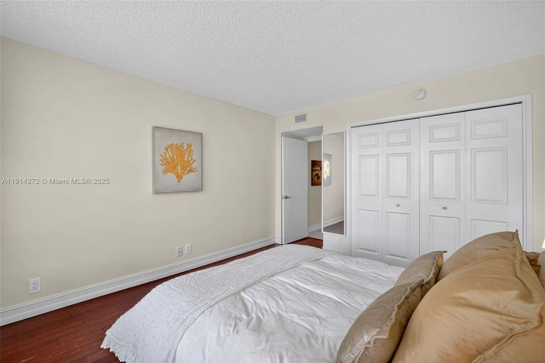 En Venta: $395,000 (3 camas, 2 baños, 1500 Pies cuadrados)