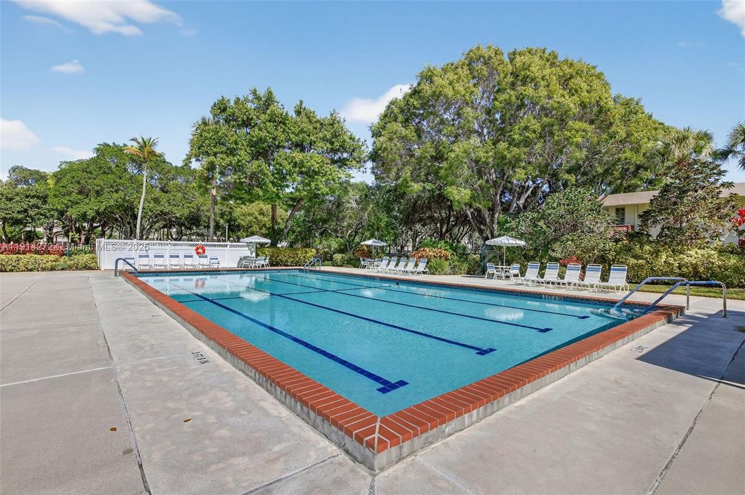 En Venta: $395,000 (3 camas, 2 baños, 1500 Pies cuadrados)