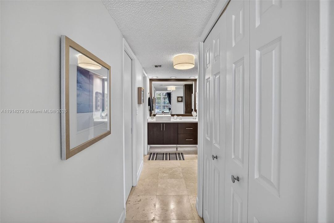 En Venta: $395,000 (3 camas, 2 baños, 1500 Pies cuadrados)