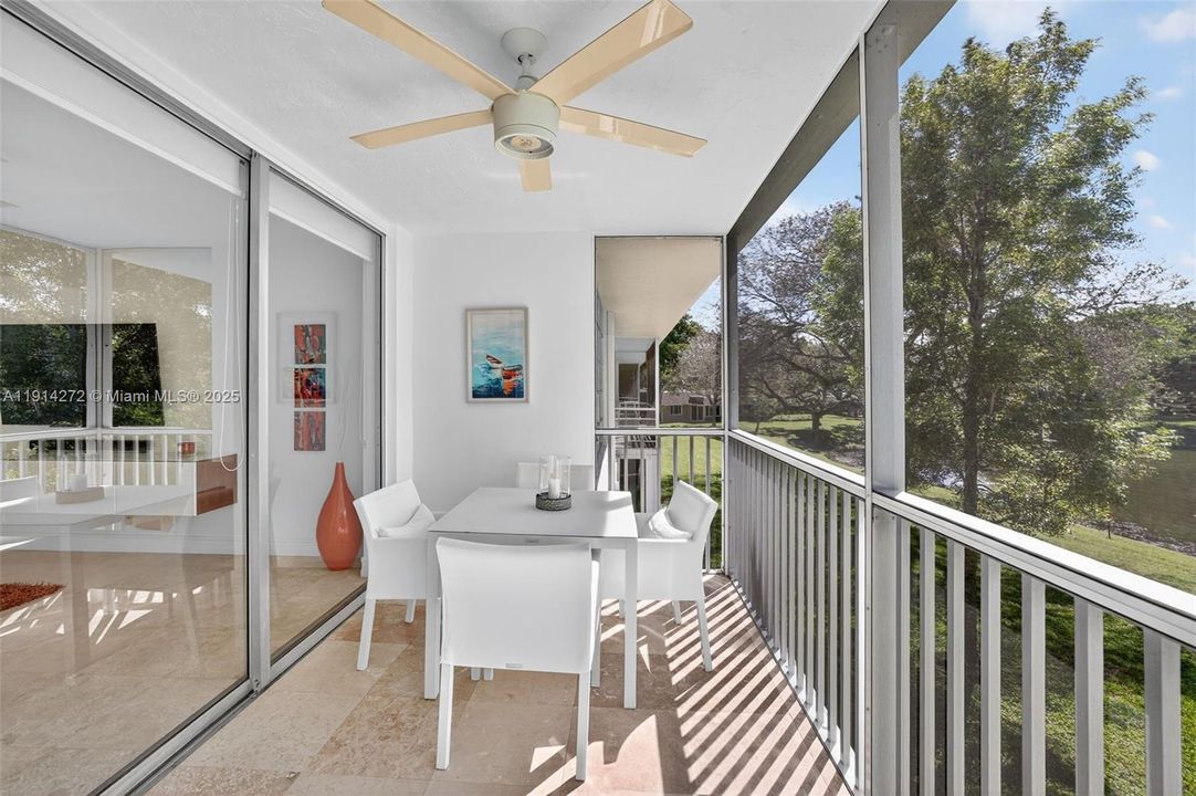 En Venta: $395,000 (3 camas, 2 baños, 1500 Pies cuadrados)