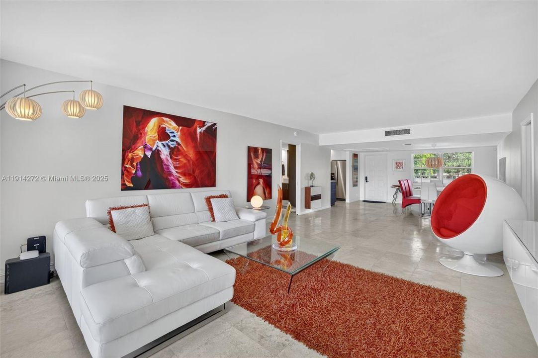 En Venta: $395,000 (3 camas, 2 baños, 1500 Pies cuadrados)