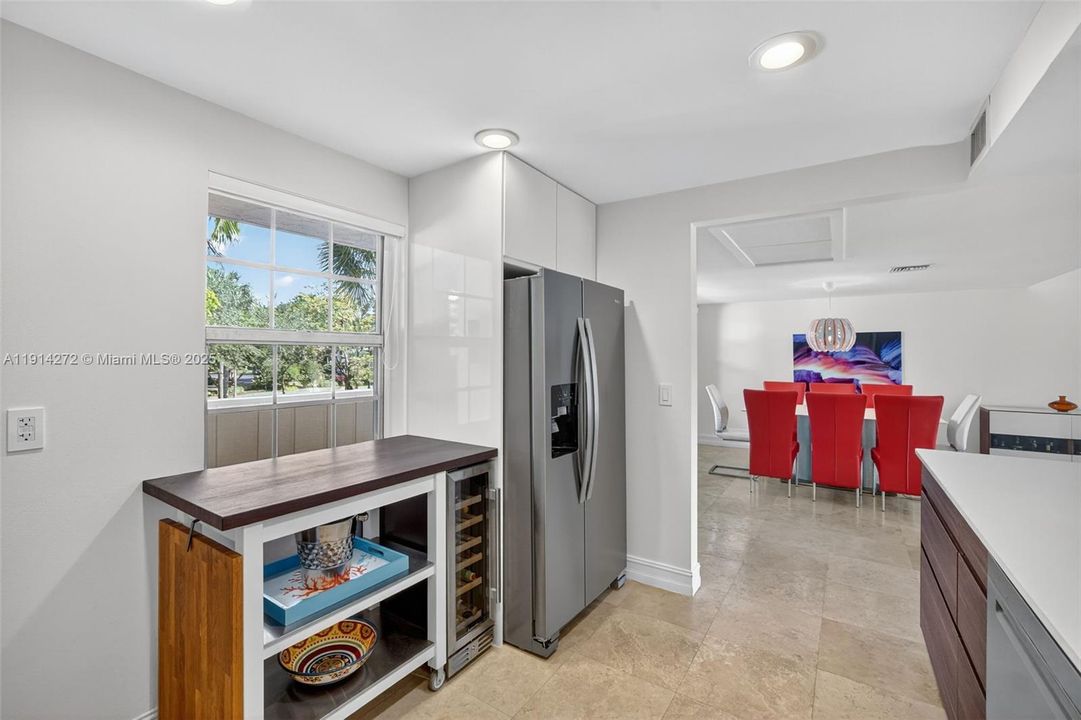 En Venta: $395,000 (3 camas, 2 baños, 1500 Pies cuadrados)