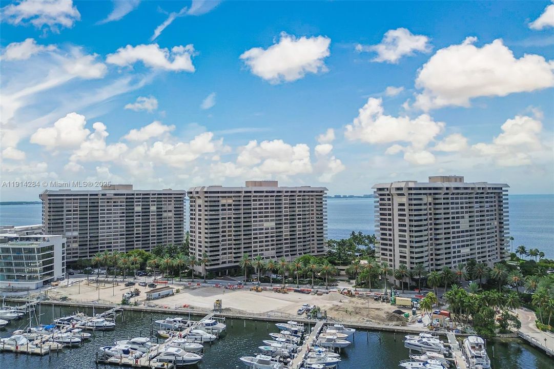 For Sale: $1,750,000 (2 beds, 2 baths, 1882 Square Feet)