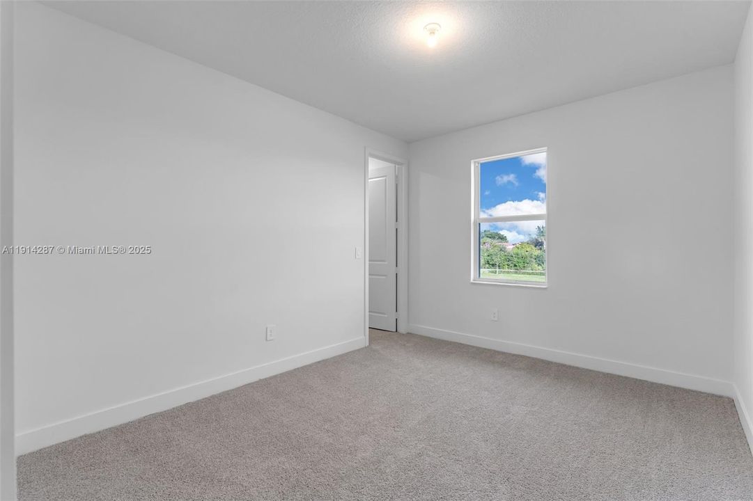 В аренду: $8,000 (5 спален, 4 ванн, 3958 Квадратных фут)