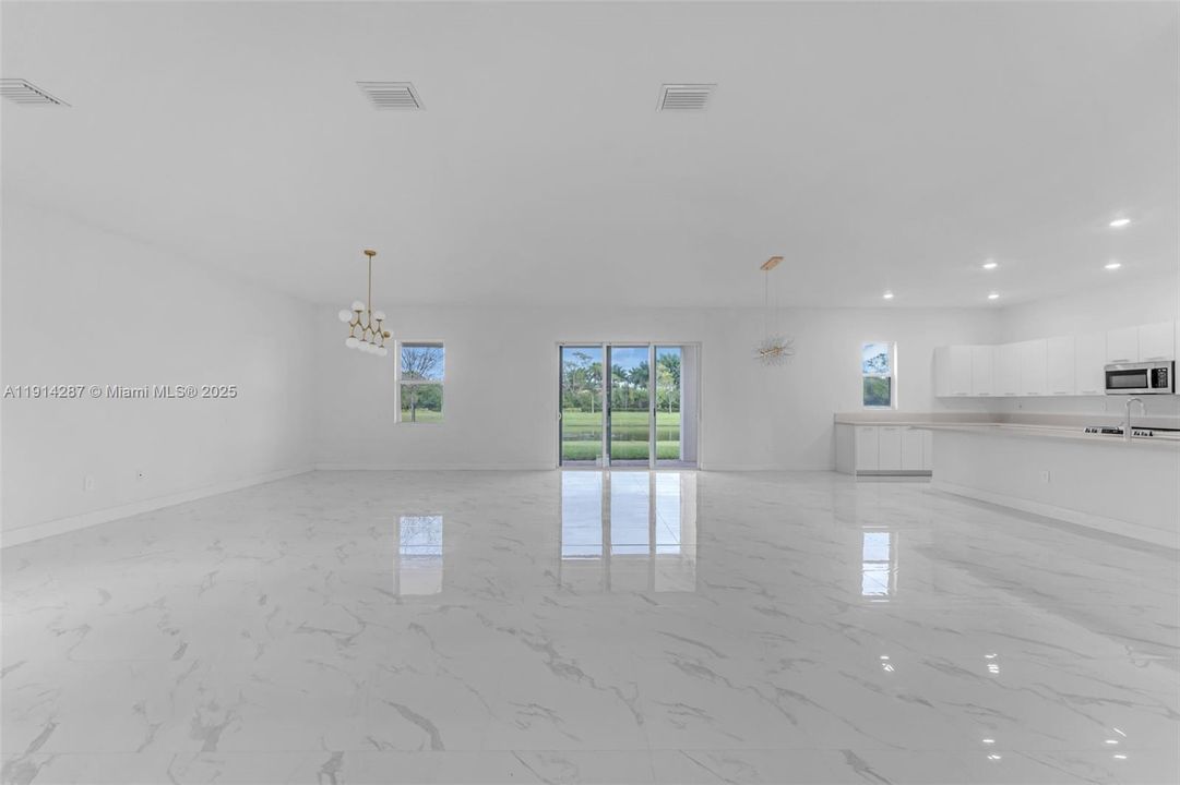 В аренду: $8,000 (5 спален, 4 ванн, 3958 Квадратных фут)