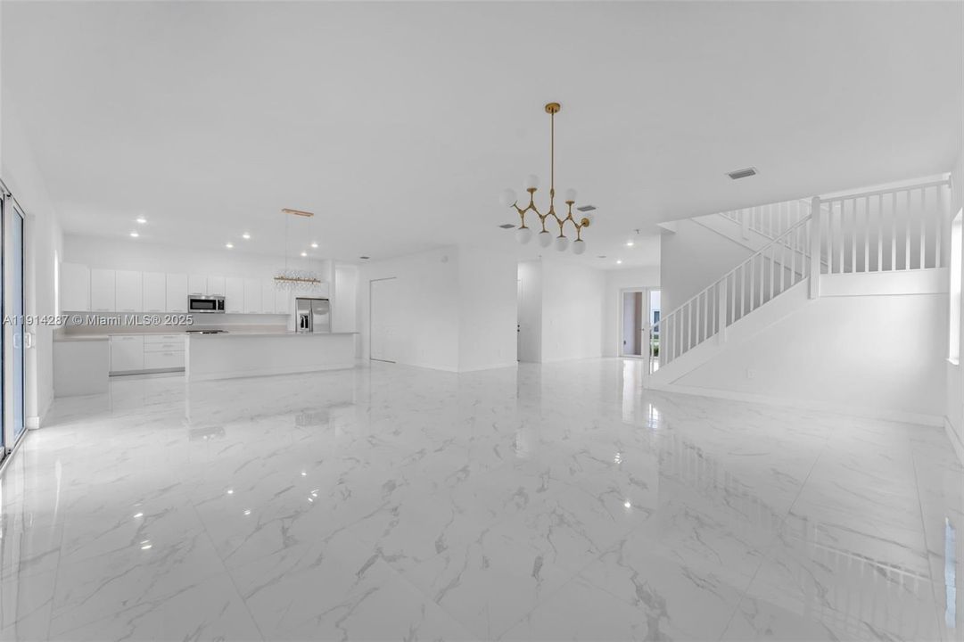 В аренду: $8,000 (5 спален, 4 ванн, 3958 Квадратных фут)