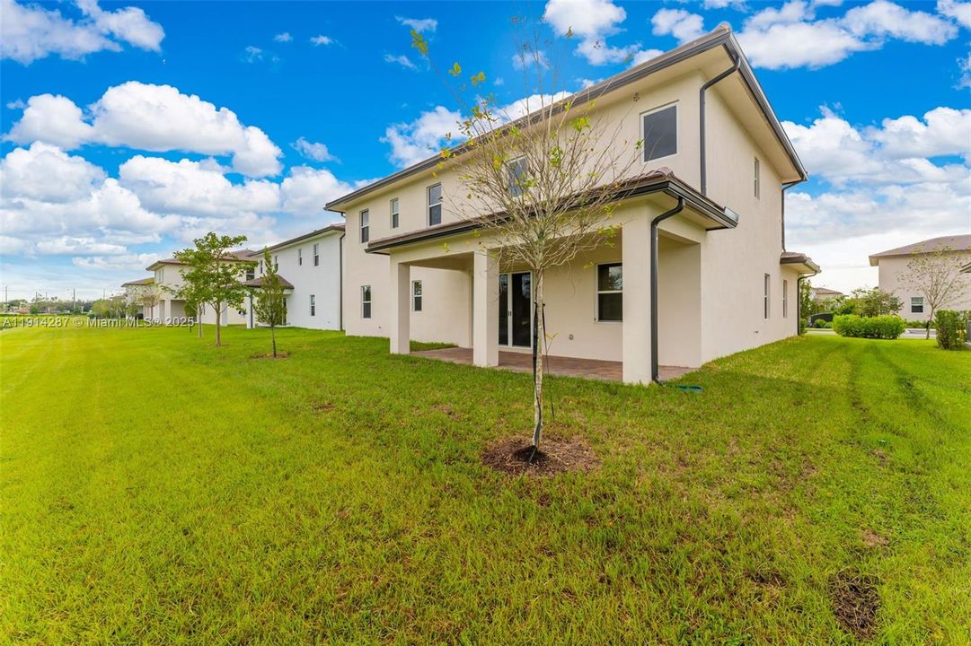 В аренду: $8,000 (5 спален, 4 ванн, 3958 Квадратных фут)