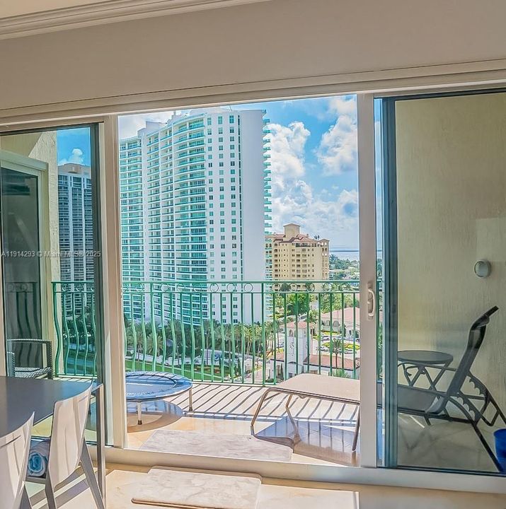 En Venta: $380,000 (1 camas, 1 baños, 900 Pies cuadrados)