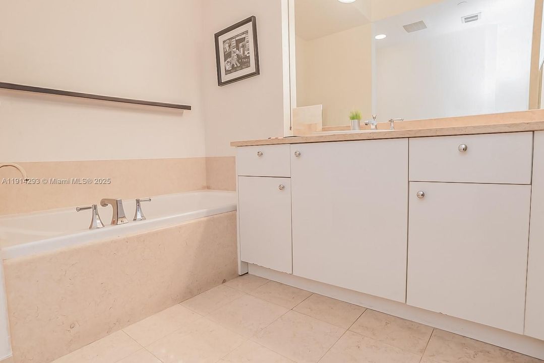 En Venta: $380,000 (1 camas, 1 baños, 900 Pies cuadrados)