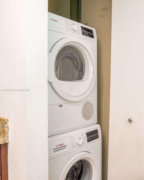 En Venta: $380,000 (1 camas, 1 baños, 900 Pies cuadrados)