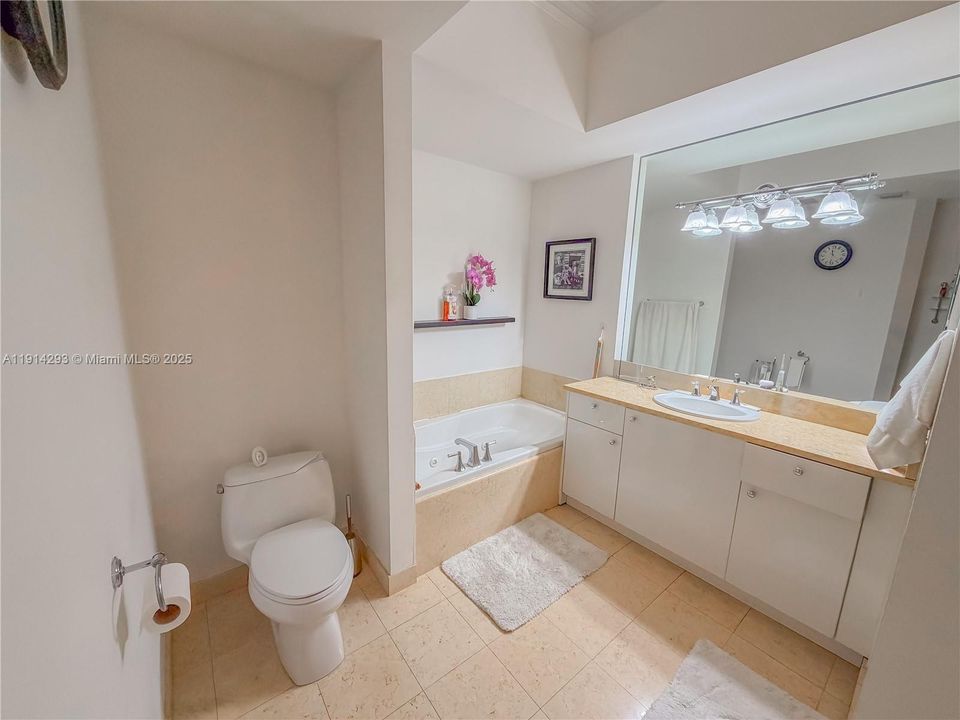 En Venta: $380,000 (1 camas, 1 baños, 900 Pies cuadrados)