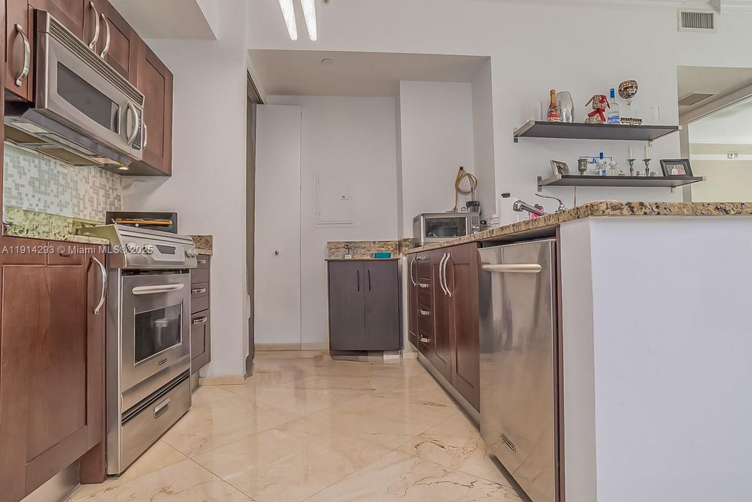 En Venta: $380,000 (1 camas, 1 baños, 900 Pies cuadrados)