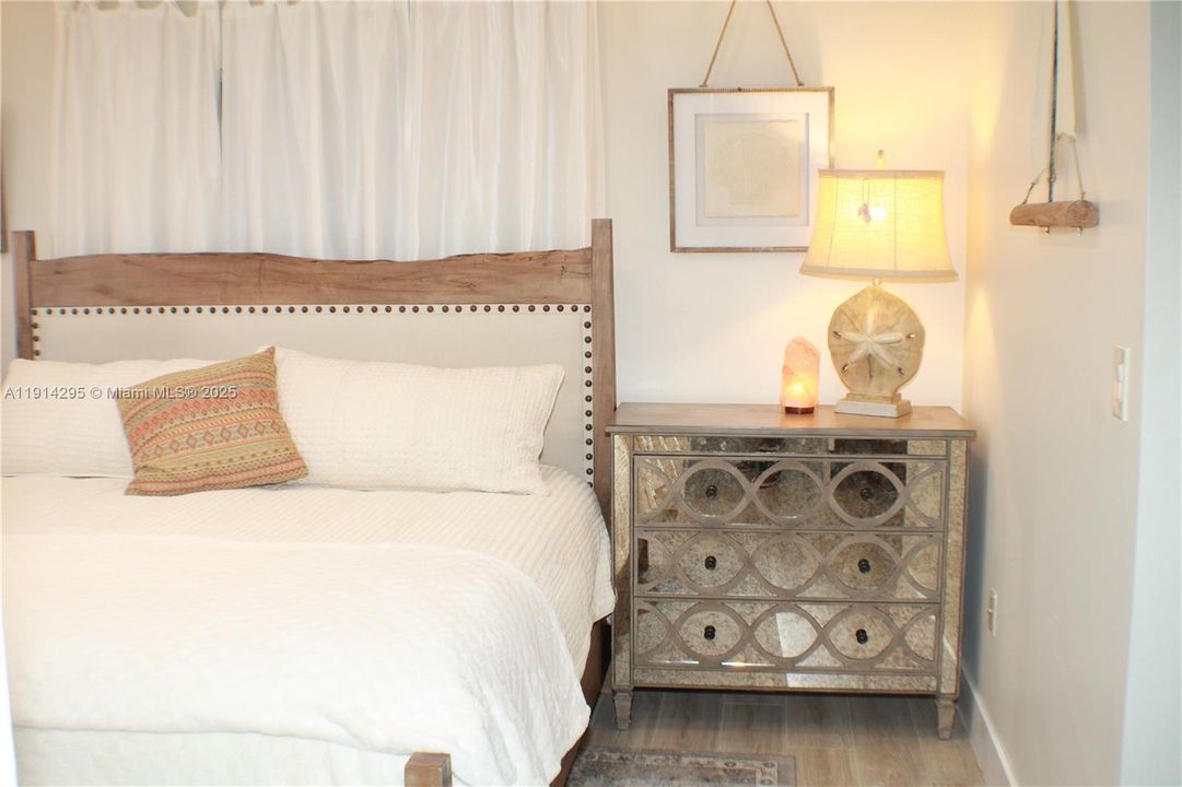 For Sale: $425,000 (2 beds, 2 baths, 1428 Square Feet)