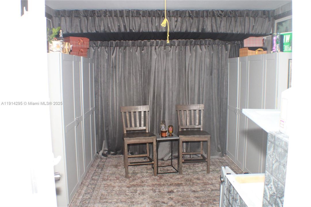 For Sale: $425,000 (2 beds, 2 baths, 1428 Square Feet)